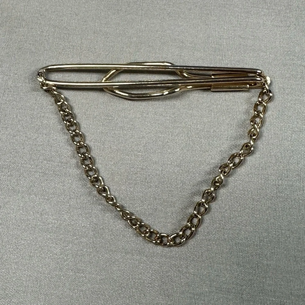 Vintage‎ Gold Tone Tie Bar Clip w/ Chain Mid-Century Men's Accessory Retro
